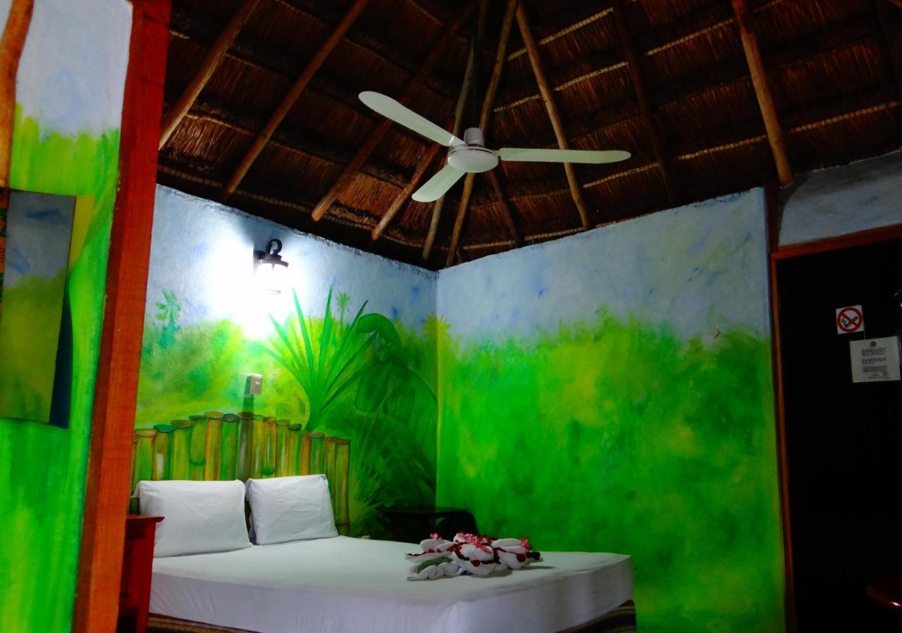 Casa Tucan Hotel Плая дел Кармен Екстериор снимка