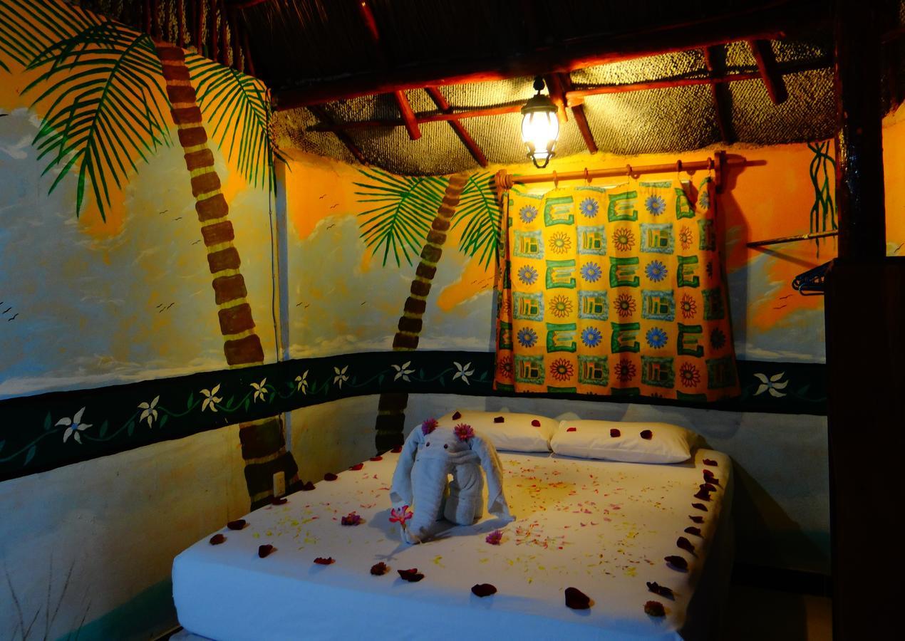 Casa Tucan Hotel Плая дел Кармен Екстериор снимка